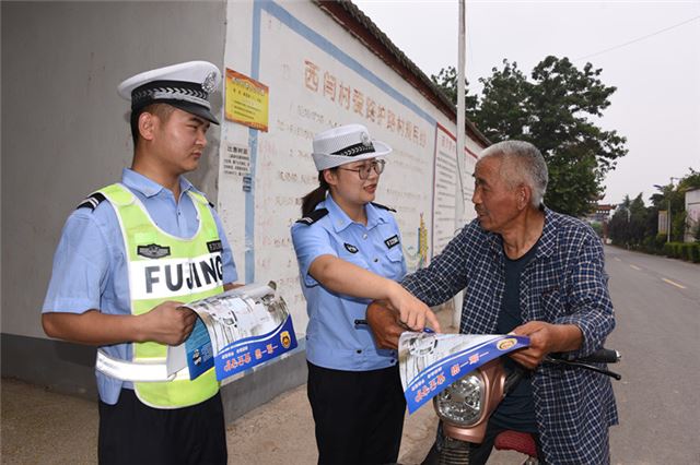 山西永济交警:加强农村老年人安全守护教育